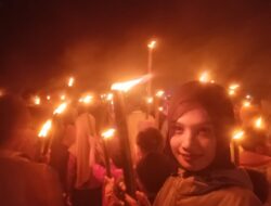 Lautan Api di Desa Siru: Pesona Putri Labuan Bajo dalam Kemeriahan Malam Takbiran Lembor👇👇👇